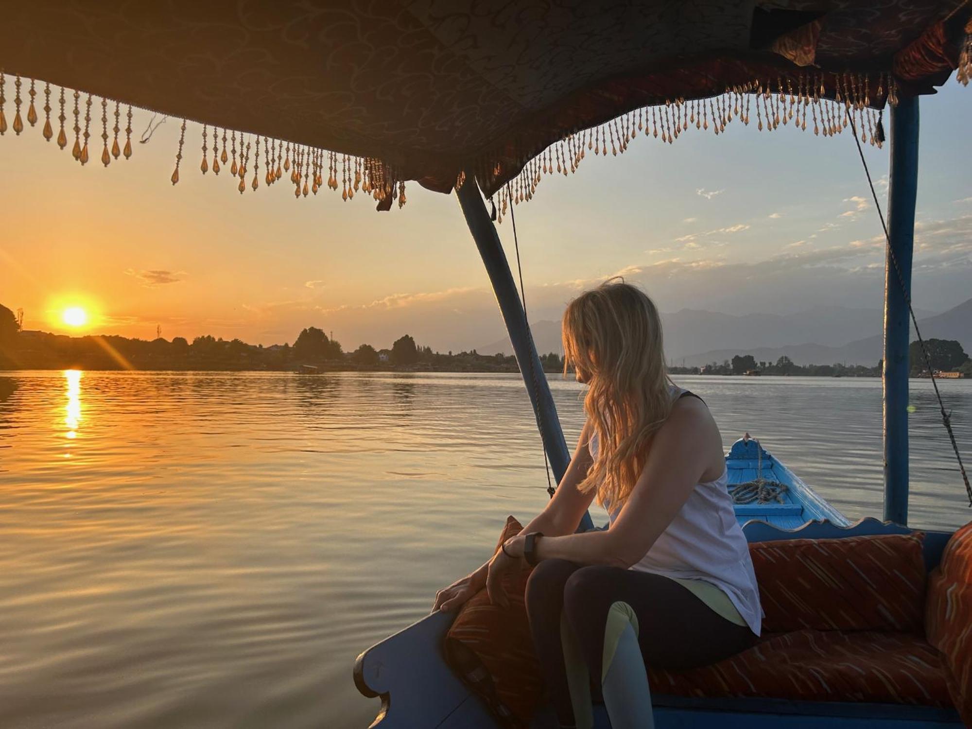 Houseboat Lily Of Nageen Hotel Srīnagar Kültér fotó